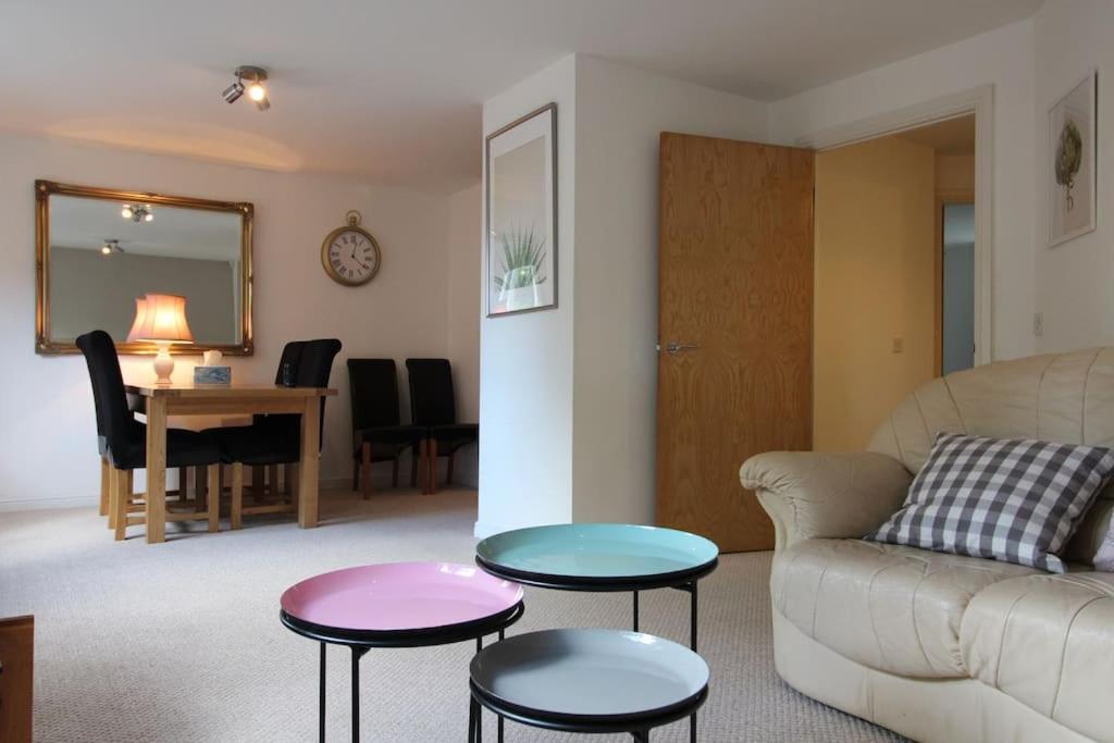3 Bedroom Flat 10 Mins Walk To Bay And City Center Free Parking Cardiff Exterior foto